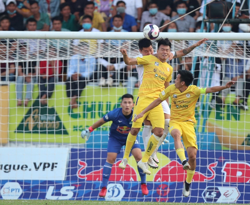 Hà Nội FC vô địch lượt đi V-League 2022 khi nào?-170225