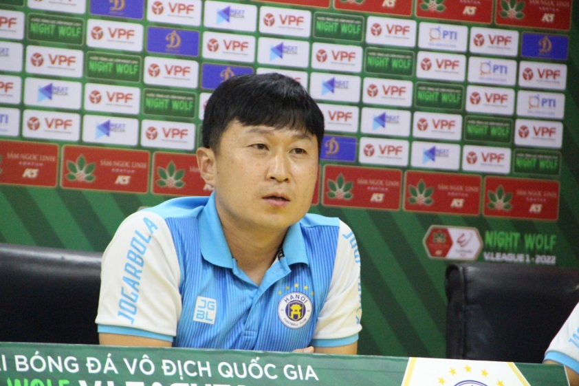 HLV Hà Nội FC chỉ ra hai ngôi sao nguy hiểm nhất bên phía HAGL 171221