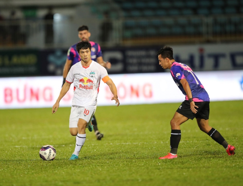 'Đại gia' V-League xác nhận muốn 'lấy báu vật' từ tay bầu Đức-185873