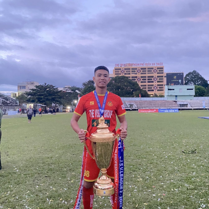 Cầu thủ 20 tuổi vượt mặt dàn sao HAGL và Hà Nội FC để nhận giải thưởng cao quý 213609