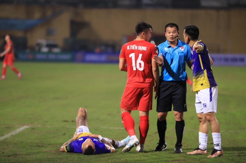 Trực tiếp Hà Nội 0-0 CAHN: Tấn công rực lửa 247525