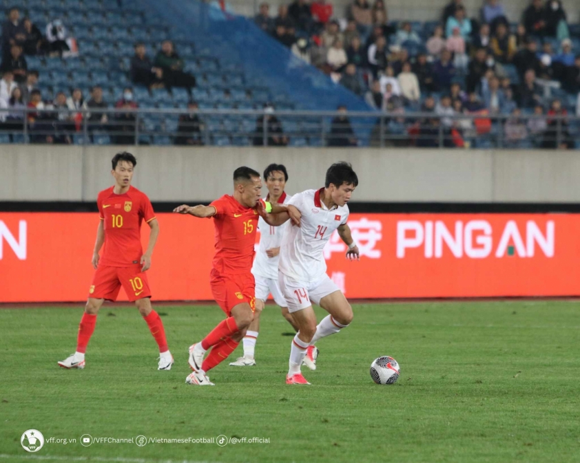 HLV Troussier: 'Thua Trung Quốc, ĐT Việt Nam vẫn thành công' 339438
