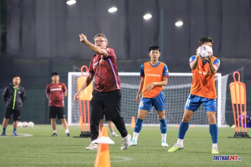 HLV Troussier: 'Iraq mạnh nhưng Việt Nam sẽ gây khó khăn tối đa' 359287