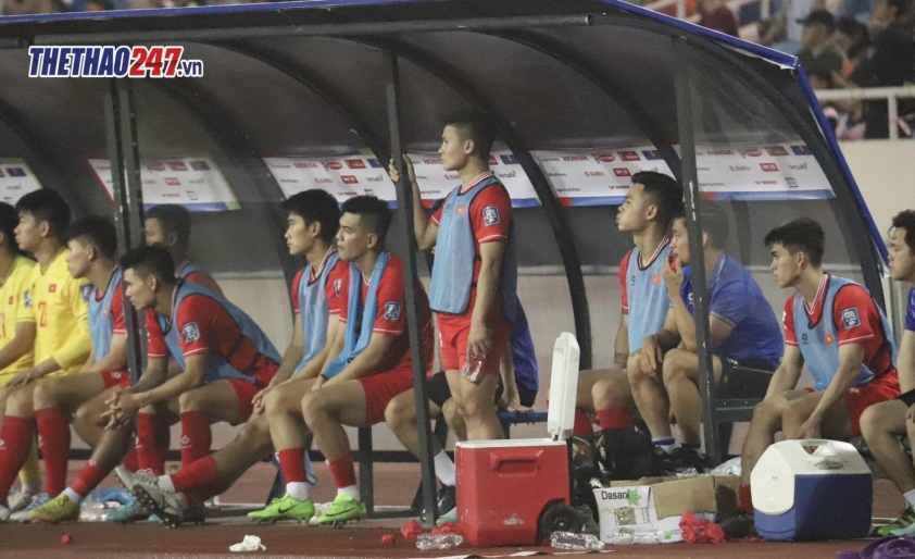 HLV Troussier: 'Hãy đề cập đến tương lai của tôi vào thời điểm khác' 430156