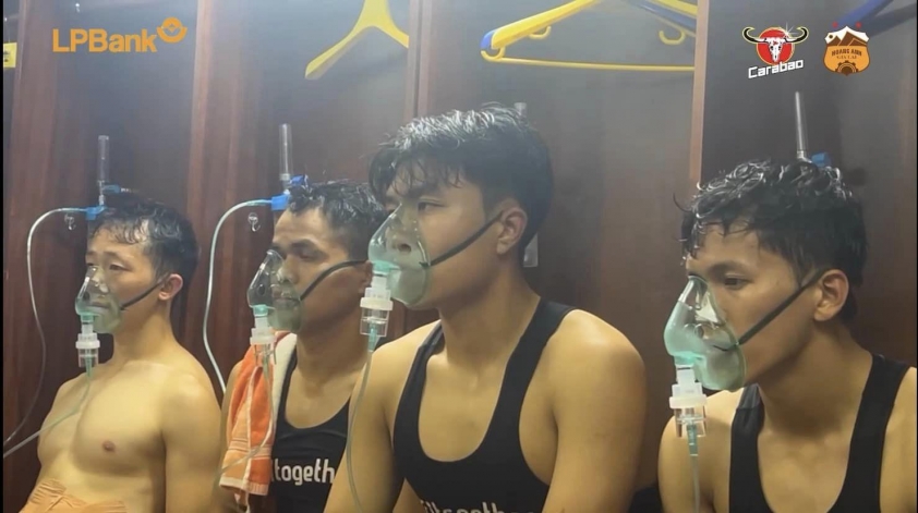 CLB HAGL 'gây sốt' với bí quyết nạp oxy cho cầu thủ 548422