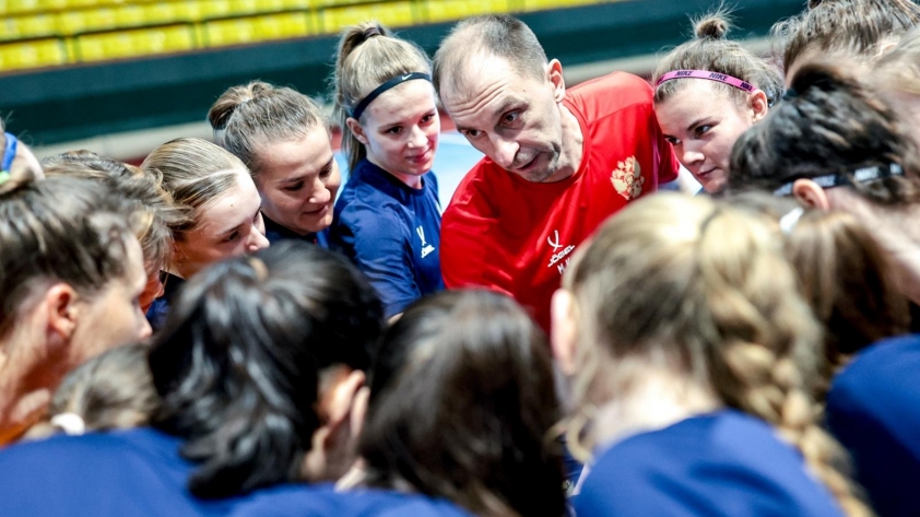HLV Nga: 'ĐT futsal nữ Việt Nam là đối thủ xứng tầm' 555196