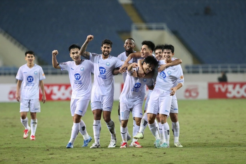 Vòng 15 V-League 2024/25: Khách lấn chủ 599556