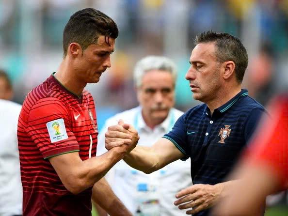 Thầy cũ Ronaldo bất ngờ bị sa thải 611183
