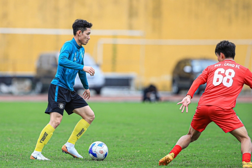 Văn Quyết ghi bàn, Hà Nội FC thắng đậm 4-0 612681