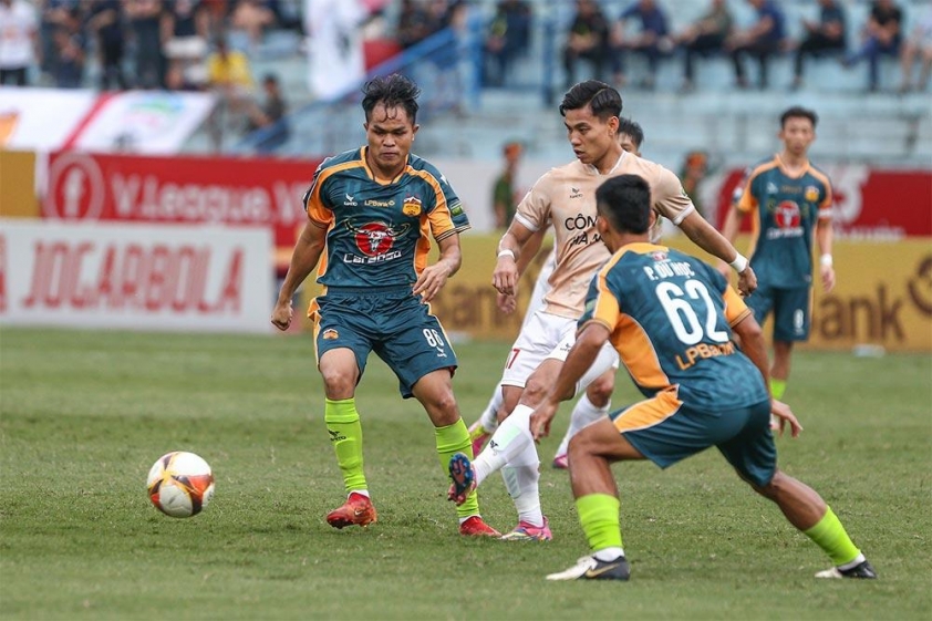 Trước vòng 18 V-League 2024/25: VAR phủ sóng và hấp dẫn 618785
