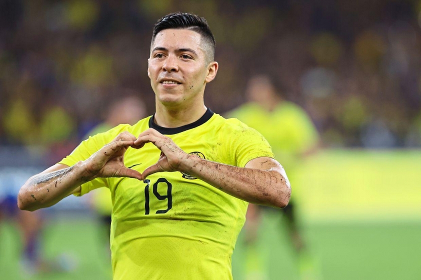 HLV Kim Sang Sik có 3 sao nhập tịch đấu Man Utd 623970