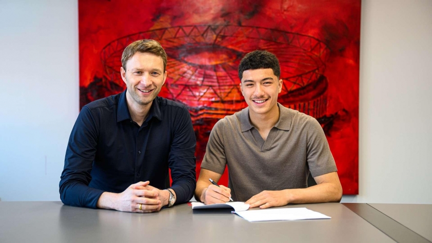 Thần đồng Việt kiều chính thức gia nhập nhà vô địch Bundesliga-628775