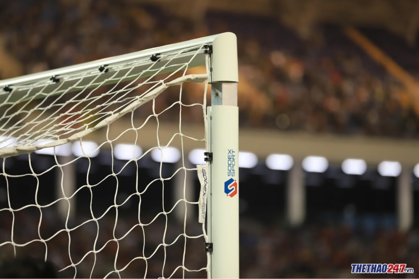 Cầu gôn bị hỏng trong khoảnh khắc lịch sử của ĐT Việt Nam trước Dortmund 226027