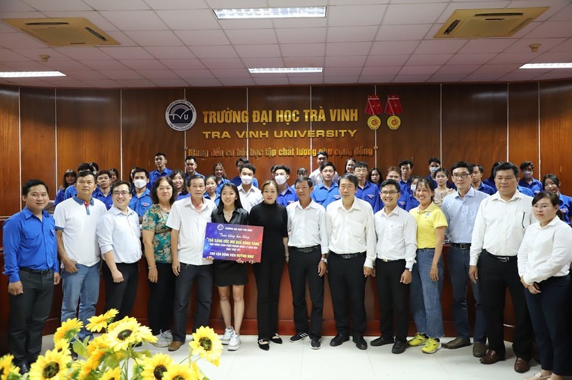 truogn-dhtv-tang-hb-vdv-huynh-nhu-1-5657-1677290511.jpg