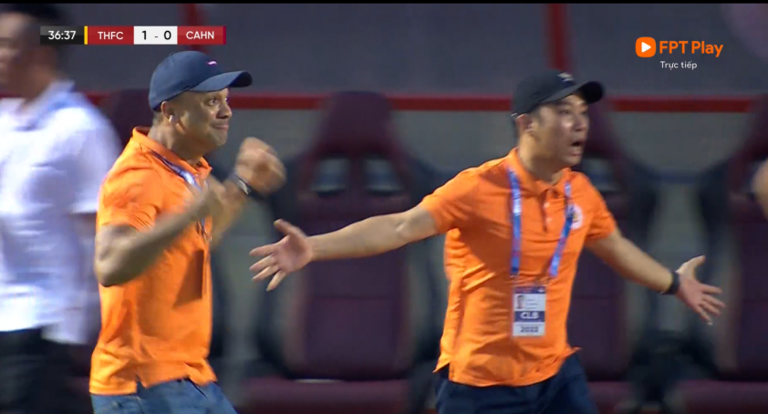 Trực tiếp Thanh Hóa 1-0 CAHN: Lâm Ti Phông mở tỉ số!!!!! 288667