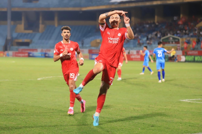 Trực tiếp Viettel 2-1 Bình Dương: Cú đúp của Đức Chiến 296064