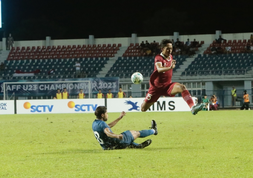 Trực tiếp U23 Thái Lan 1-3 U23 Indonesia: Đốt lưới nhà 317798