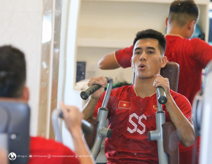 Sao trẻ ĐT Việt Nam khâu 7 mũi sau trận thua Trung Quốc 339769