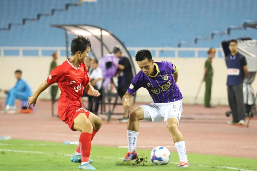 Trực tiếp Viettel 0-0 Hà Nội: Chủ nhà chơi hứng khởi 531666