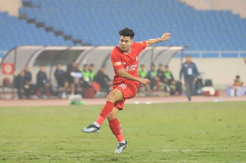 Trực tiếp Viettel 1-0 CAHN: Trương Tiến Anh mở tỉ số 595241