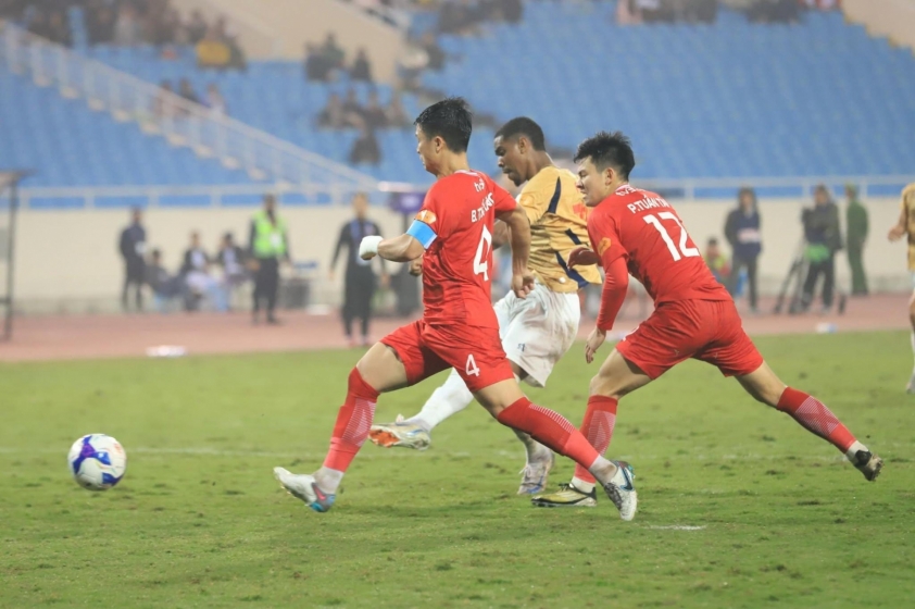 Trực tiếp Viettel 2-1 CAHN: Alan rút ngắn cách biệt 595281