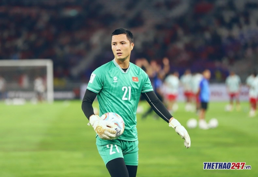 Đặng Văn Lâm tiếp tục bị HLV Kim Sang Sik 'ngó lơ' 604580