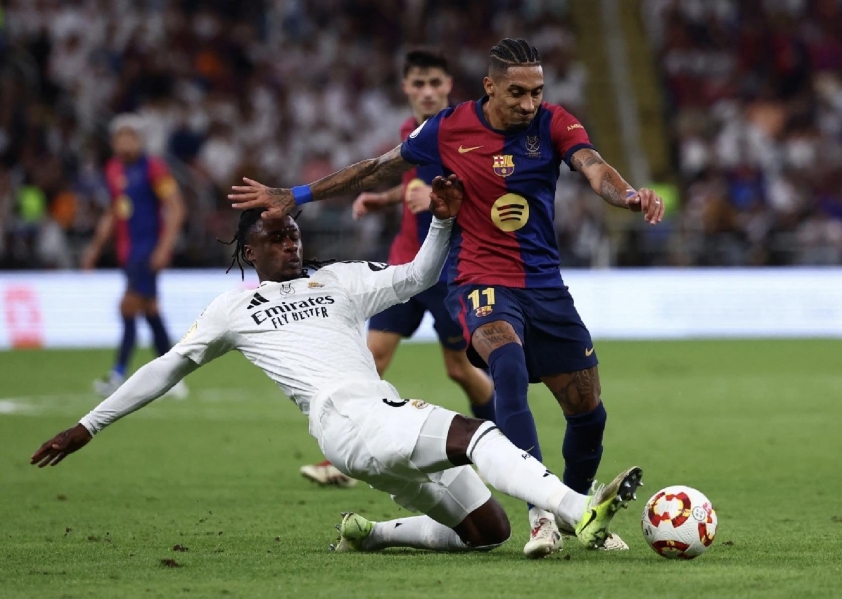 Barca vs Real: Nhà tiên tri nổi tiếng chỉ thẳng tên đội vô địch 625731