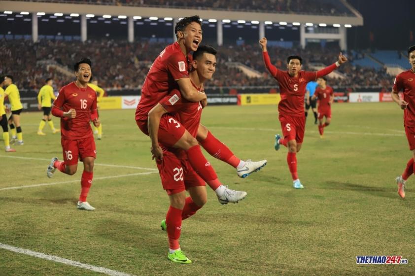 truc-tiep-viet-nam-1-0-malaysia-van-toan-nhan-the-do-236738