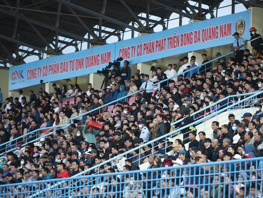 Diễn biến mới nhất vụ đội bóng Việt Nam giải thể, bỏ V-League 669653