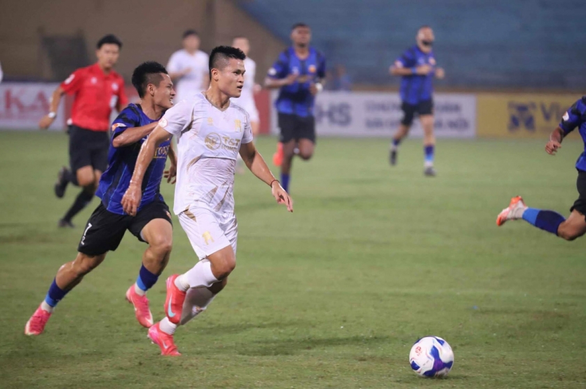 Rượt đuổi 'điên rồ', HAGL cầm chân Hà Nội FC đầy kịch tính 690740