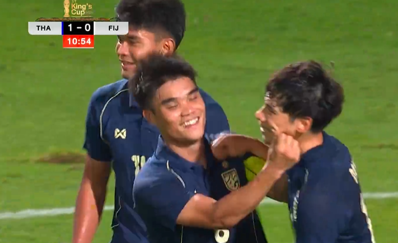 Trực tiếp Thái Lan 1-0 Fiji: Ben Davis mở tỉ số 698020
