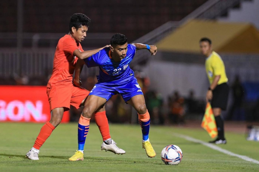 Trực tiếp Singapore 1-1 Ấn Độ: Thế trận hấp dẫn 192632