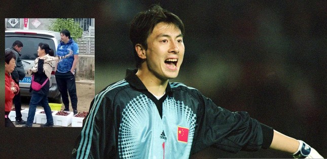 Thủ thành ĐT Trung Quốc dự VCK World Cup đang phải đi... bán trái cây dạo 202650