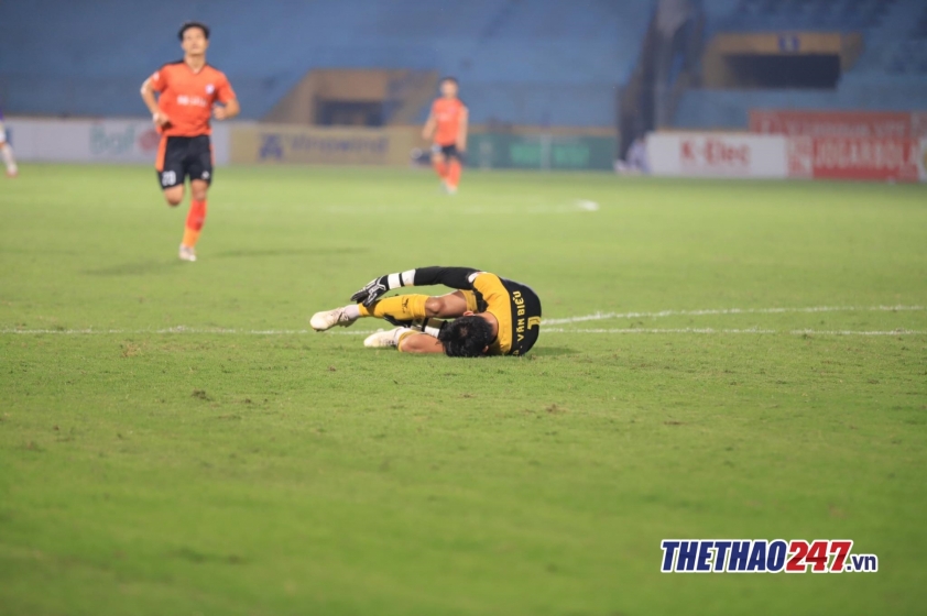 CHÙM ẢNH: Sao trẻ U23 Việt Nam có hành động cực đẹp với đồng đội 211344