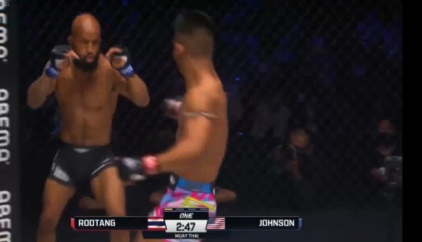 Chấn động ONE X: Tung đòn sát thủ, cựu vương UFC khiến đối thủ 'bất tỉnh' sau 50 giây 121872
