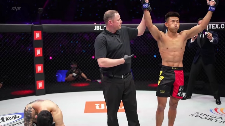 ONE X: Hạ gục Kim Jae Woong, võ sĩ Trung Quốc tuyên bố sẽ 'kết liễu' Thành Lê 121874