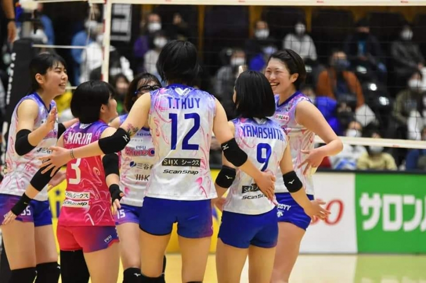 Không còn gì để mất, Thanh Thúy và đồng đội PFU BlueCats 'chơi hết mình' trước nhà ĐKVĐ 123969