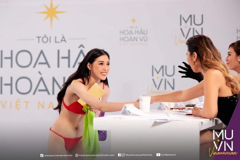 Lấn sân Hoa hậu Hoàn vũ Việt Nam, Đặng Thu Huyền 'nuốt mic' giành vé vàng của BGK 128245