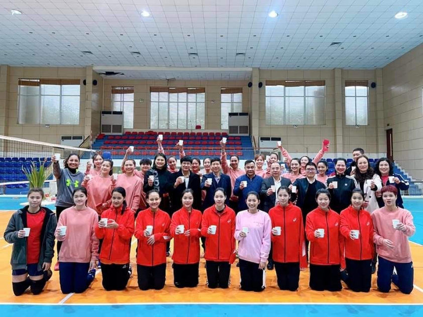 Bóng chuyền Vĩnh Phúc mở rộng: Than Quảng Ninh giành chức vô địch, chủ nhà xếp cuối 129958