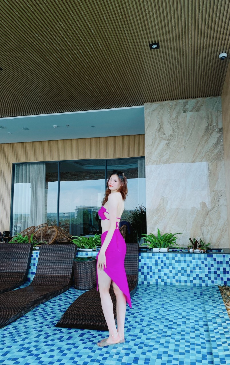 Hot girl bóng chuyền Việt Nam 'khoe dáng' chuẩn người mẫu khi diện áo tắm 142649