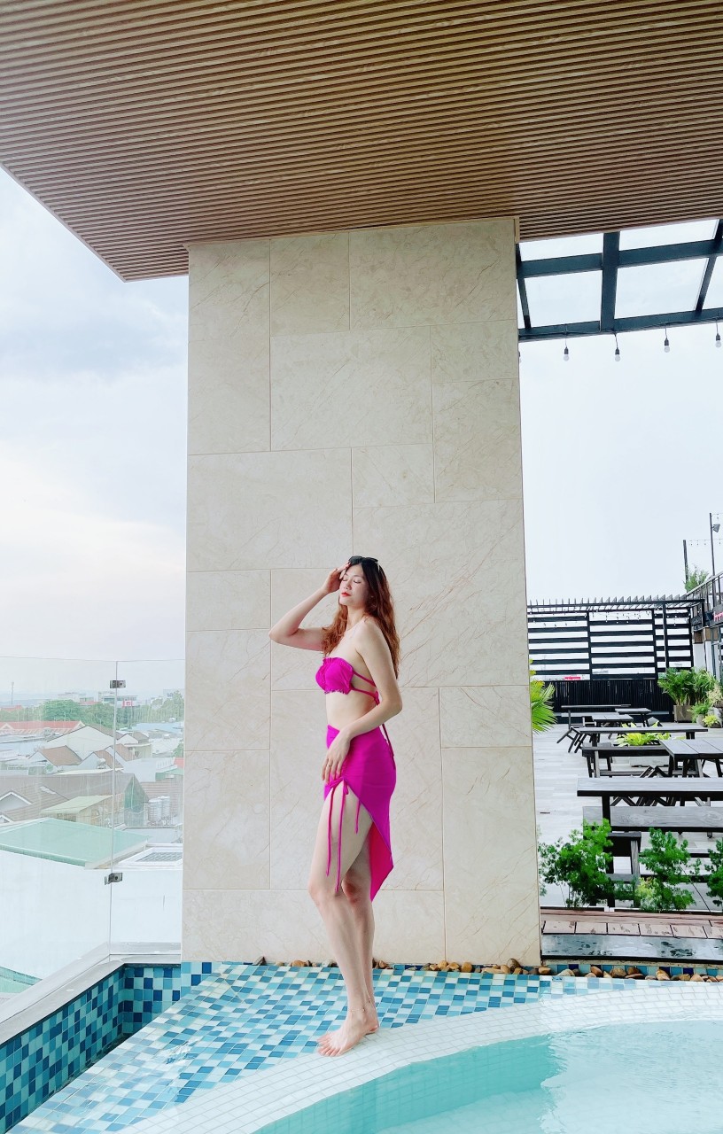 Hot girl bóng chuyền Việt Nam 'khoe dáng' chuẩn người mẫu khi diện áo tắm 142659