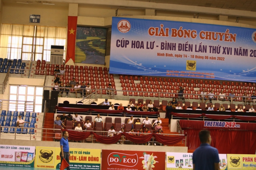 Cúp bóng chuyền Hoa Lư - Bình Điền 2022 ảm đạm trận mở màn,