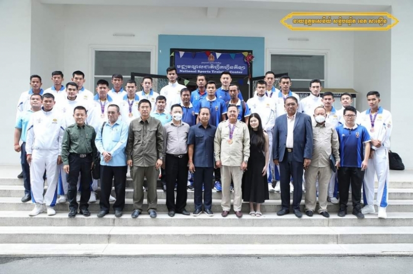 Tuyển bóng chuyền nam Campuchia triệu tập 6 VĐV mới, cao nhất 1m97 162810