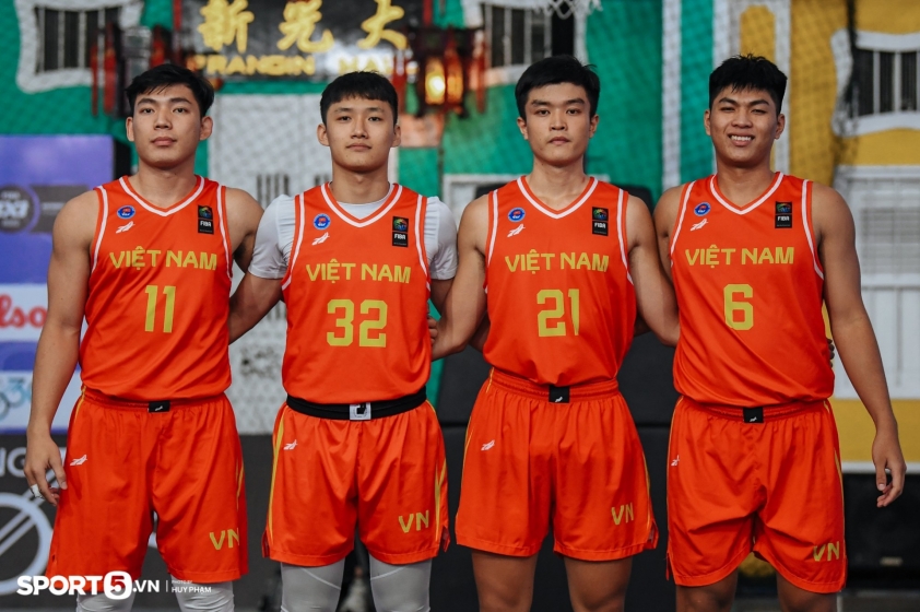 Hủy diệt Thái Lan, bóng rổ nam Việt Nam 'mang chiến thắng' về cho NHM 164608
