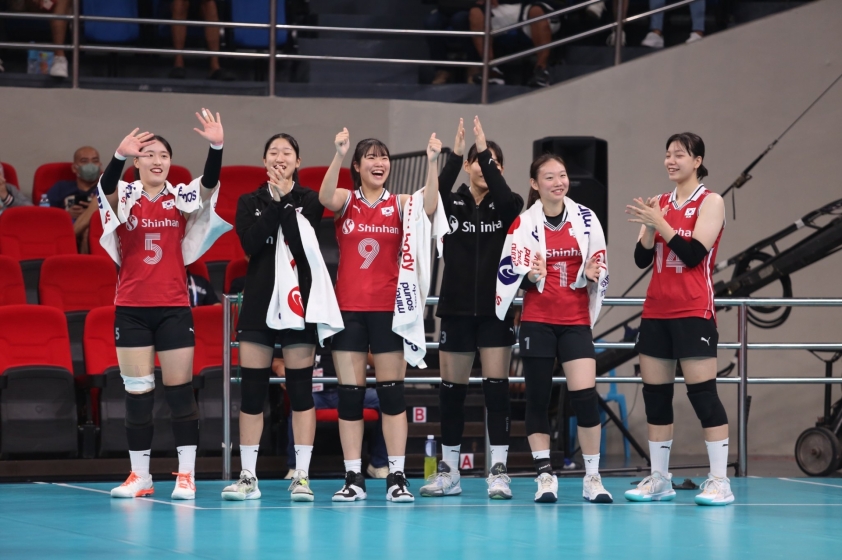 Đại thắng Hàn Quốc, Philippines tiến thẳng vào tứ kết AVC Cup 177243