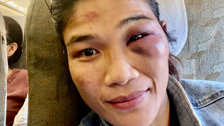 Lần đầu tiên trong lịch sử: 'Áo dài và nón lá Việt Nam' xuất hiện trên sàn đấu MMA 208313