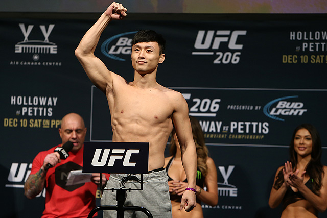 Cựu võ sĩ UFC Choi Doo-ho đến tận Võ đường Liên Phong thử lửa học trò của Johnny Trí Nguyễn 211812