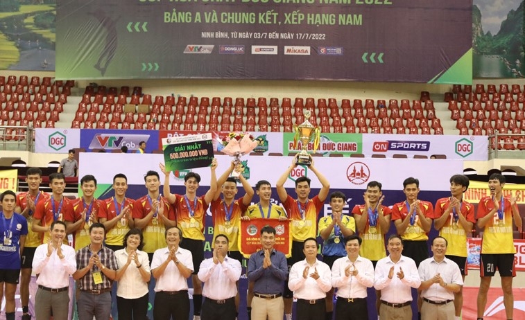 Tràng An Ninh Bình 'thiết lập kỷ lục VĐQG' của bóng chuyền Việt Nam-234821