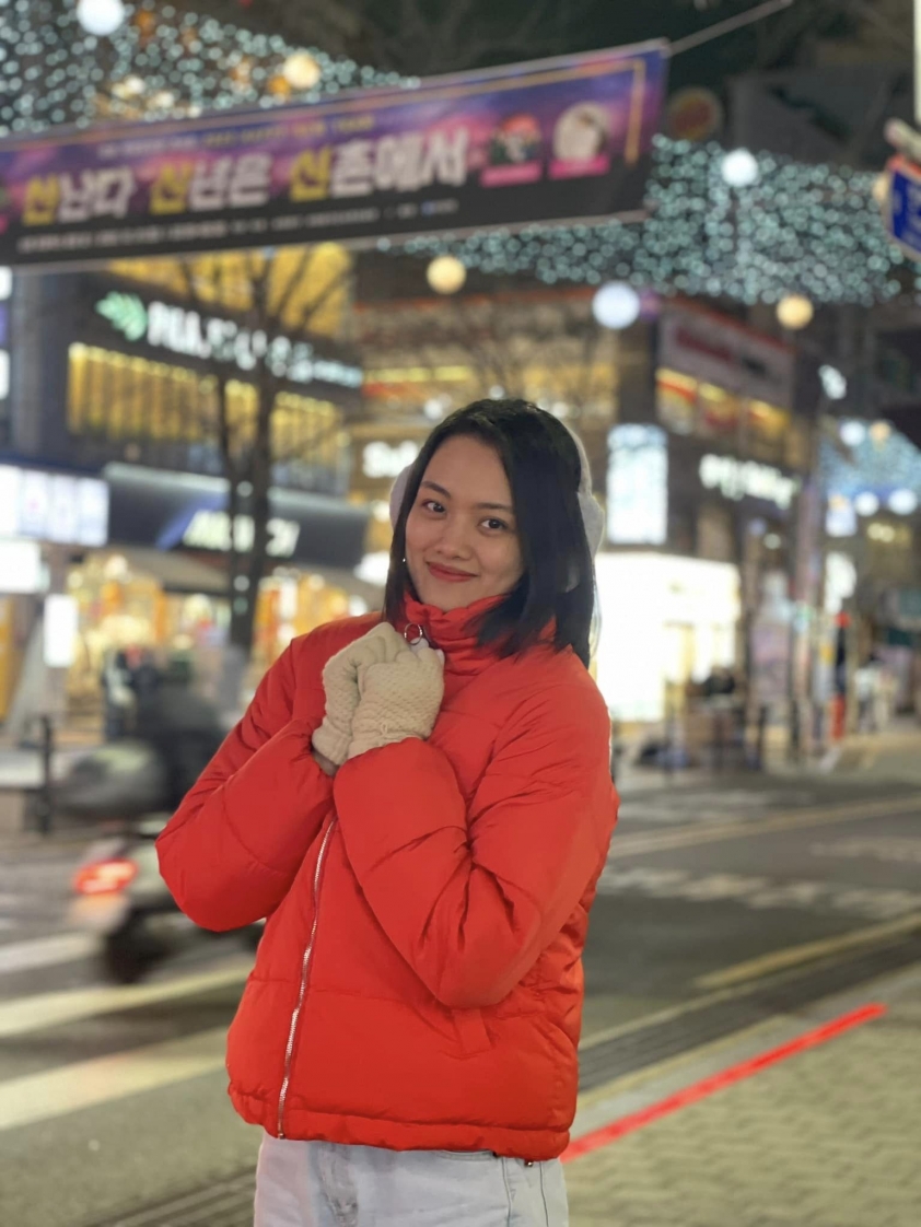Hoa khôi bóng chuyền Thu Hoài 'gây sốt' tại xứ Kim Chi 239439