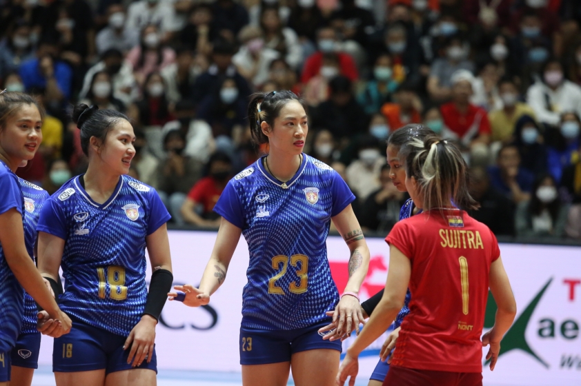 Báo Thái Lan hết lời khen ngợi phụ công bóng chuyền Trà Giang 244483